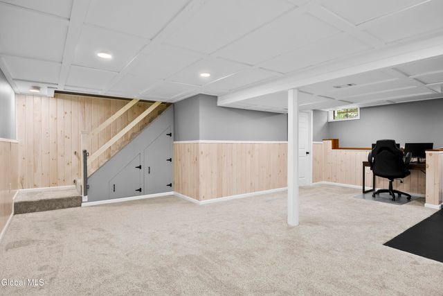 13 Tamian Pass, Malta, NY 12019