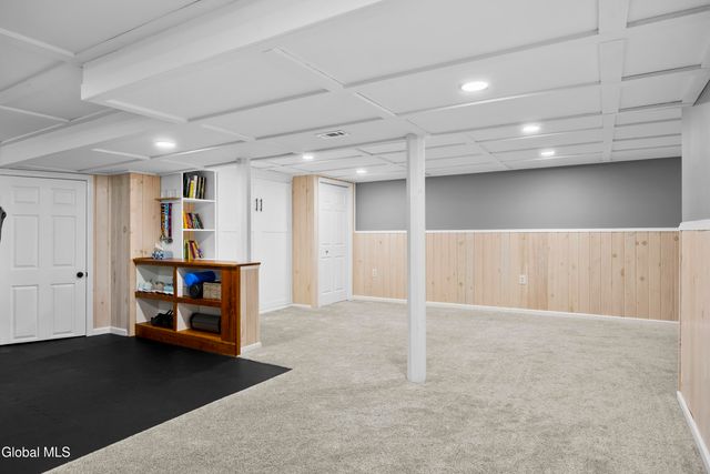 13 Tamian Pass, Malta, NY 12019