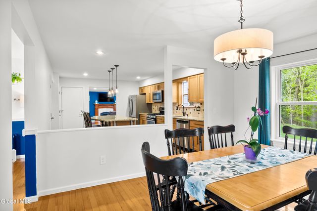 13 Tamian Pass, Malta, NY 12019