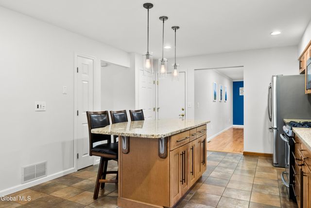13 Tamian Pass, Malta, NY 12019