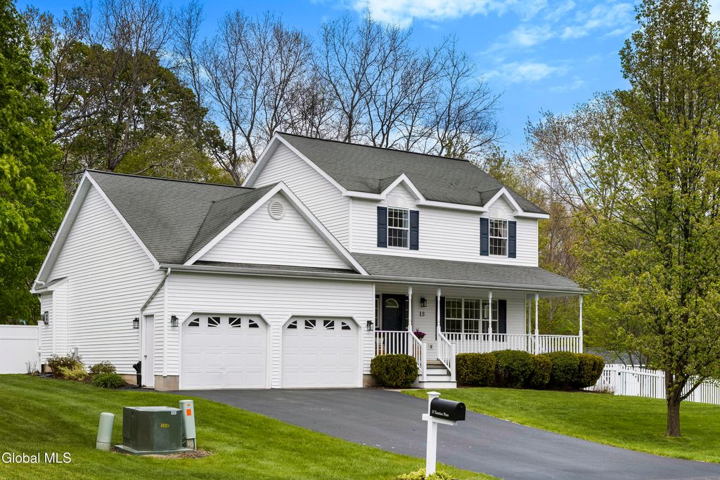 13 Tamian Pass, Malta, NY 12019