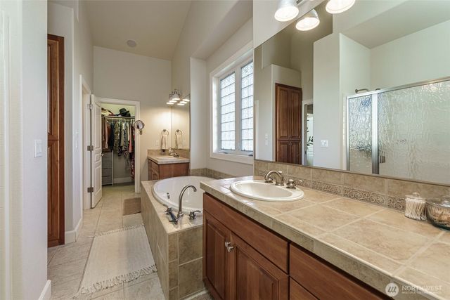 19121 NW 61ST Avenue, Ridgefield, WA 98642