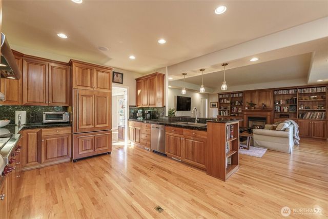 19121 NW 61ST Avenue, Ridgefield, WA 98642