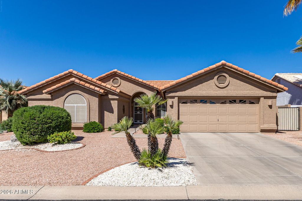 11124 E WATFORD Court, Sun Lakes, AZ 85248