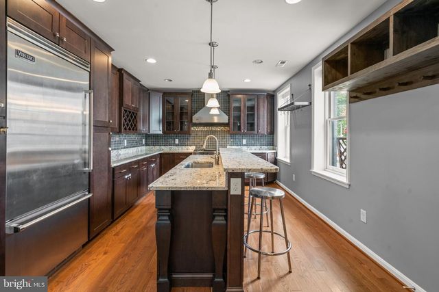 300 S ROBINSON ST, Baltimore, MD 21224