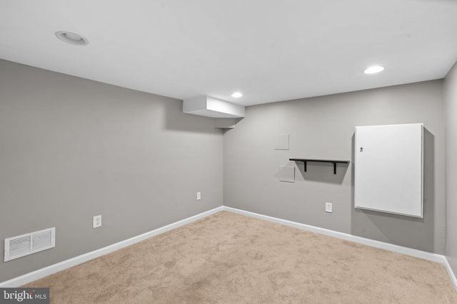 300 S ROBINSON ST, Baltimore, MD 21224