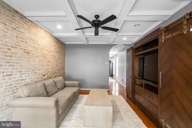 300 S ROBINSON ST, Baltimore, MD 21224