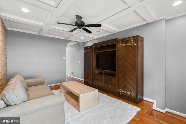 300 S ROBINSON ST, Baltimore, MD 21224