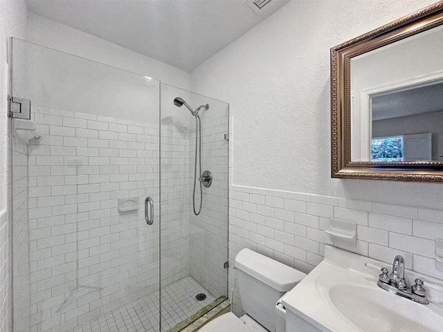 2936 NW 9th Terrace, Wilton Manors, FL 33311