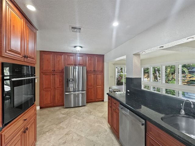 2936 NW 9th Terrace, Wilton Manors, FL 33311