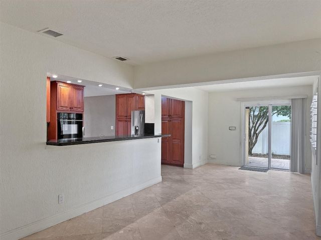 2936 NW 9th Terrace, Wilton Manors, FL 33311