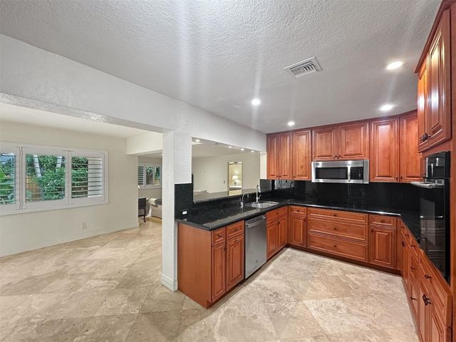 2936 NW 9th Terrace, Wilton Manors, FL 33311