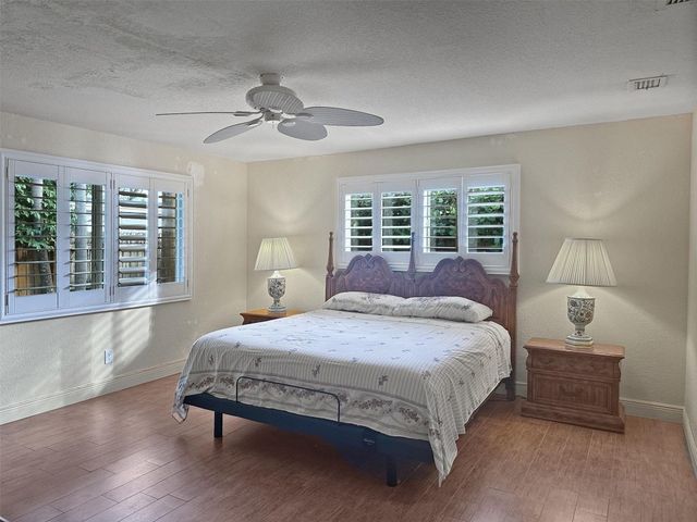 2936 NW 9th Terrace, Wilton Manors, FL 33311