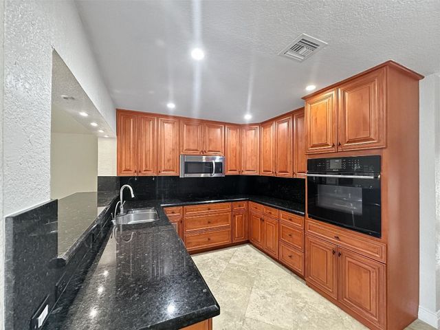 2936 NW 9th Terrace, Wilton Manors, FL 33311
