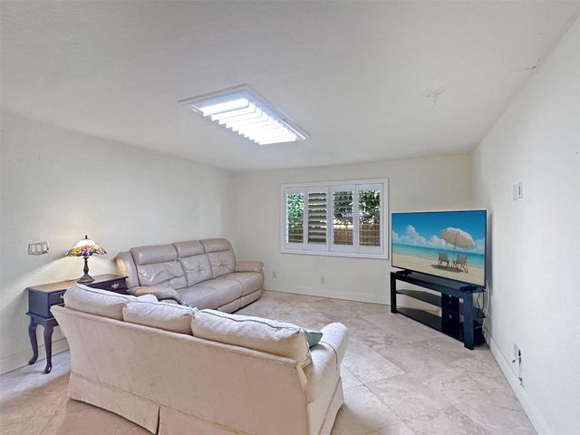 2936 NW 9th Terrace, Wilton Manors, FL 33311