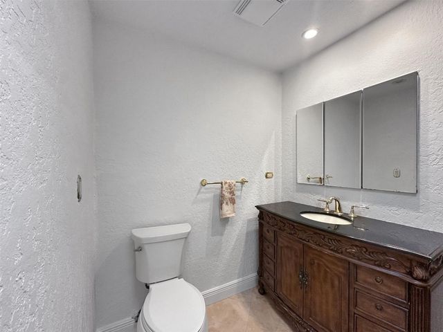 2936 NW 9th Terrace, Wilton Manors, FL 33311