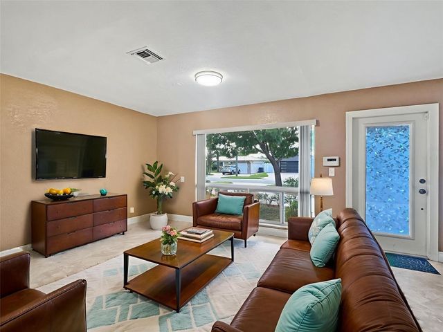 2936 NW 9th Terrace, Wilton Manors, FL 33311