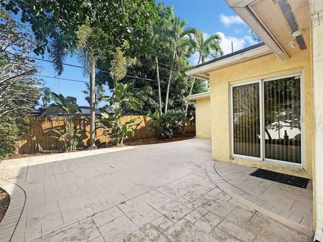 2936 NW 9th Terrace, Wilton Manors, FL 33311
