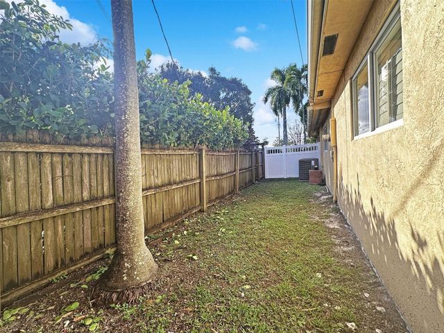 2936 NW 9th Terrace, Wilton Manors, FL 33311
