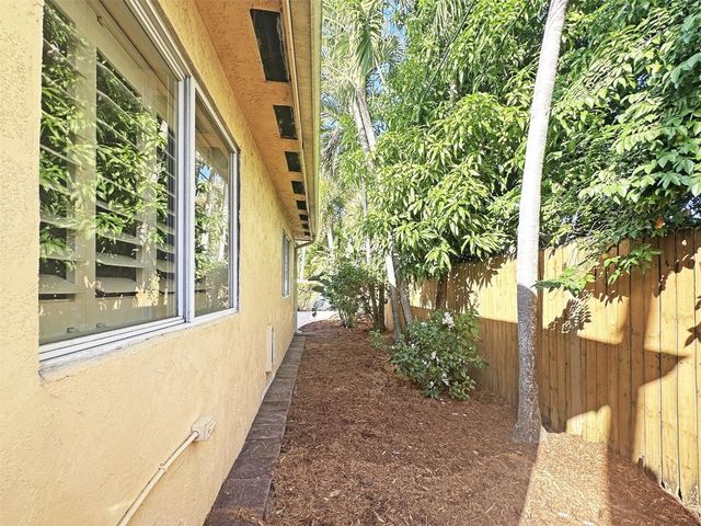 2936 NW 9th Terrace, Wilton Manors, FL 33311
