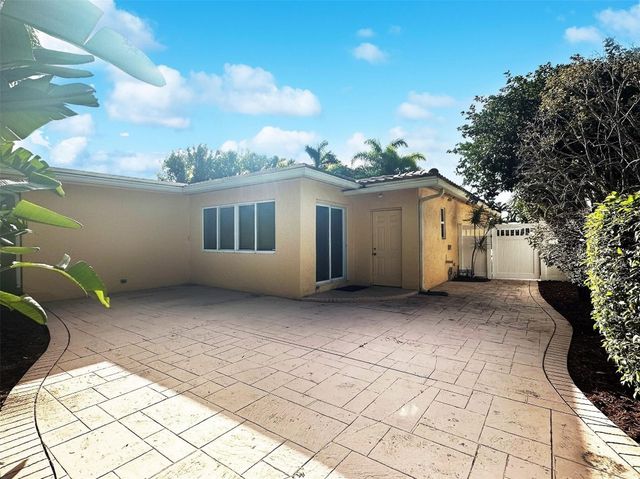 2936 NW 9th Terrace, Wilton Manors, FL 33311