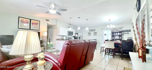 617 Thuringer Street NW, Palm Bay, FL 32907
