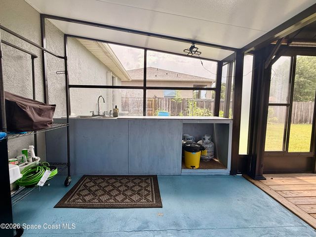 617 Thuringer Street NW, Palm Bay, FL 32907