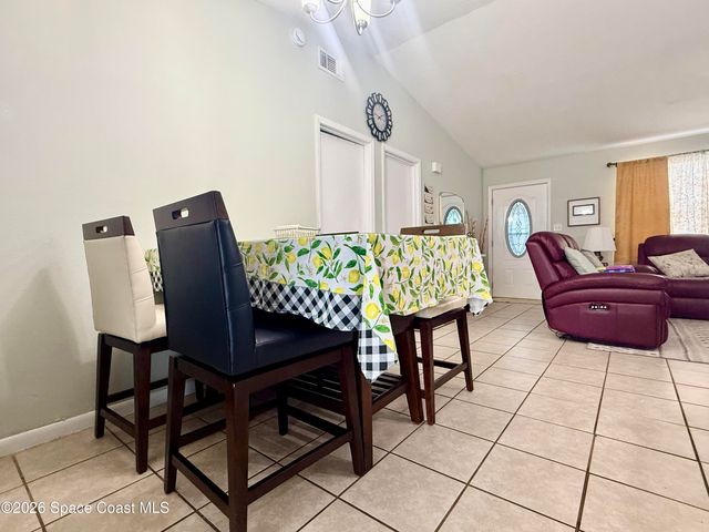 617 Thuringer Street NW, Palm Bay, FL 32907