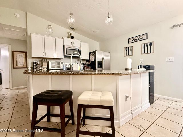 617 Thuringer Street NW, Palm Bay, FL 32907