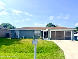 617 Thuringer Street NW, Palm Bay, FL 32907