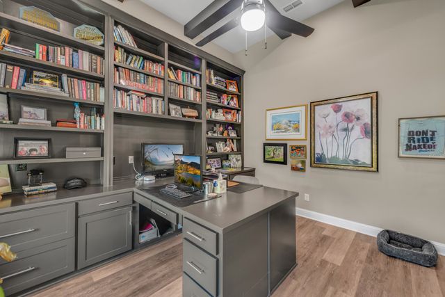 125 Kyle Court, Double Oak, TX 75077