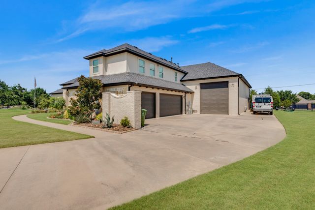 125 Kyle Court, Double Oak, TX 75077