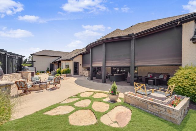 125 Kyle Court, Double Oak, TX 75077