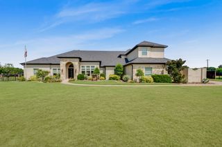 125 Kyle Court, Double Oak, TX 75077