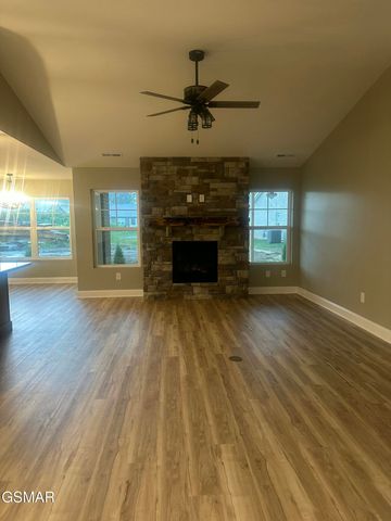 643 Snowflower Circle, Pigeon Forge, TN 37863