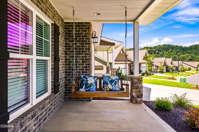 643 Snowflower Circle, Pigeon Forge, TN 37863