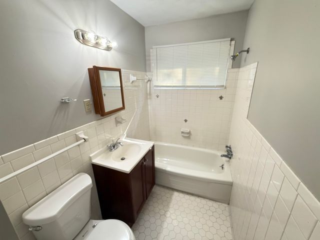 1854 S DEARING RD, Memphis, TN 38117