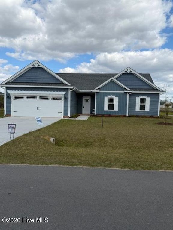 102 Sunny Acres Lane, Clinton, NC 28328