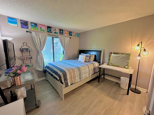 1104 Green Pine Boulevard G1, West Palm Beach, FL 33409