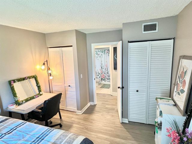 1104 Green Pine Boulevard G1, West Palm Beach, FL 33409