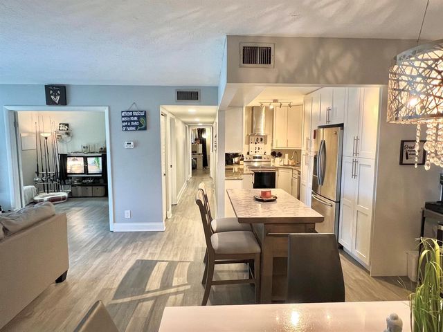 1104 Green Pine Boulevard G1, West Palm Beach, FL 33409