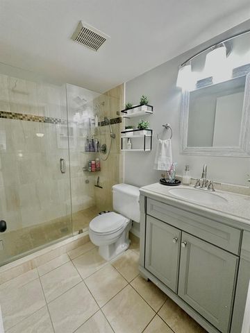 1104 Green Pine Boulevard G1, West Palm Beach, FL 33409