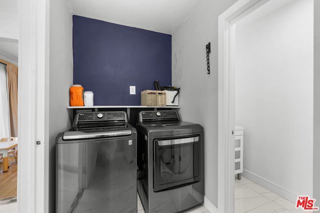 9717 S 4th Avenue, Inglewood, CA 90305