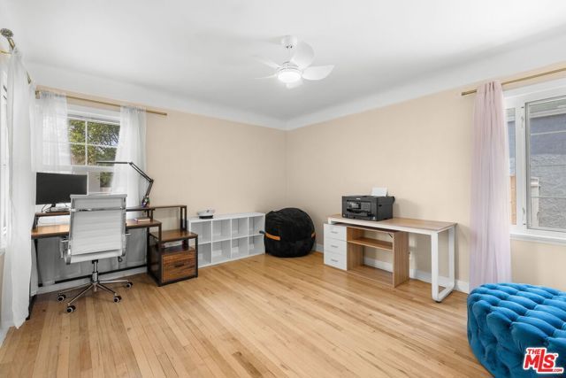 9717 S 4th Avenue, Inglewood, CA 90305
