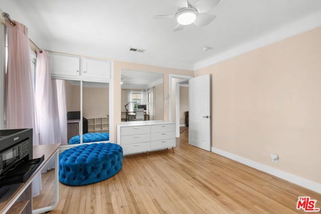 9717 S 4th Avenue, Inglewood, CA 90305
