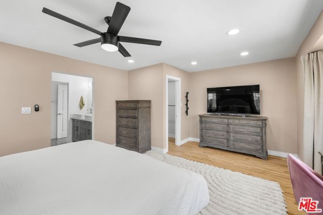 9717 S 4th Avenue, Inglewood, CA 90305