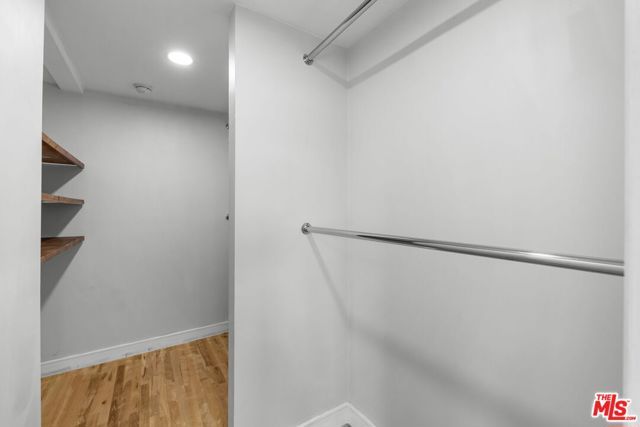 9717 S 4th Avenue, Inglewood, CA 90305
