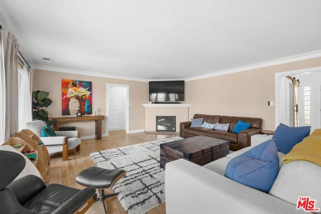 9717 S 4th Avenue, Inglewood, CA 90305