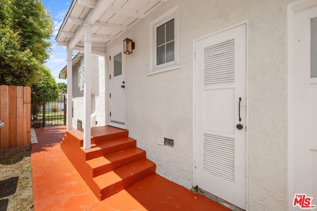 9717 S 4th Avenue, Inglewood, CA 90305