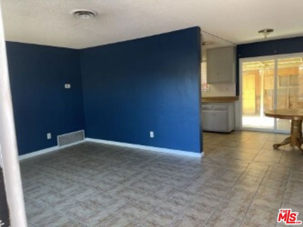 Image 2 of property listing at 40676 Mayberry Avenue, Hemet, CA 92544